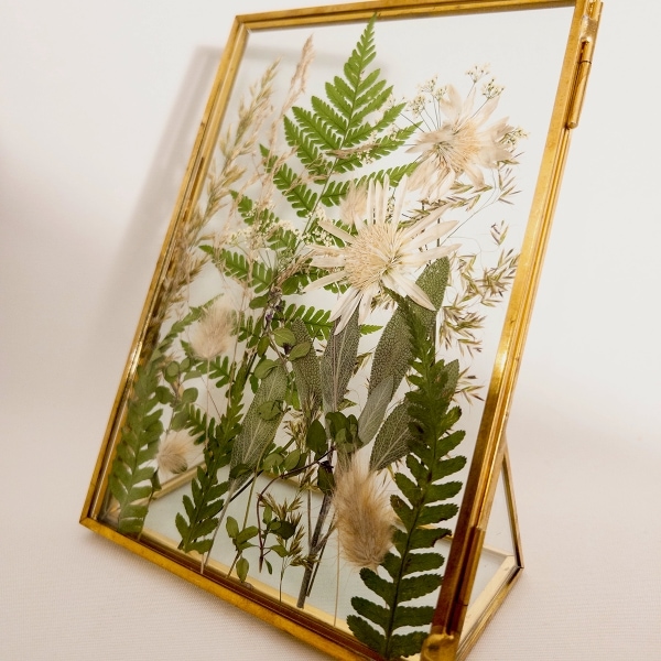 Priehľadný obrázok Natural – Prírodná dekorácia v sklennom rámiku na položenie, priehľadnom, so zlatým okrajom